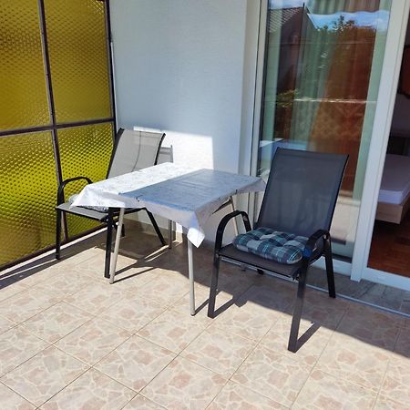 Apartment Marija Selce Exterior photo