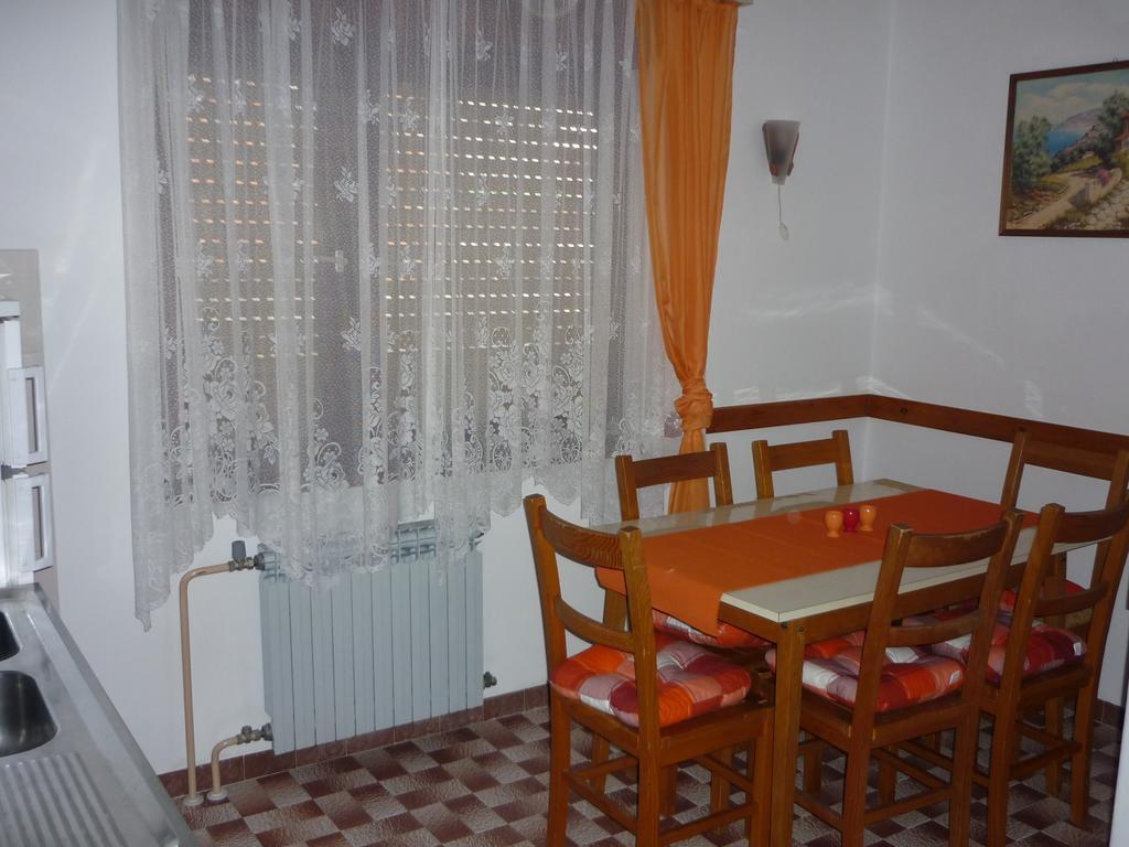Apartment Marija Selce Exterior photo