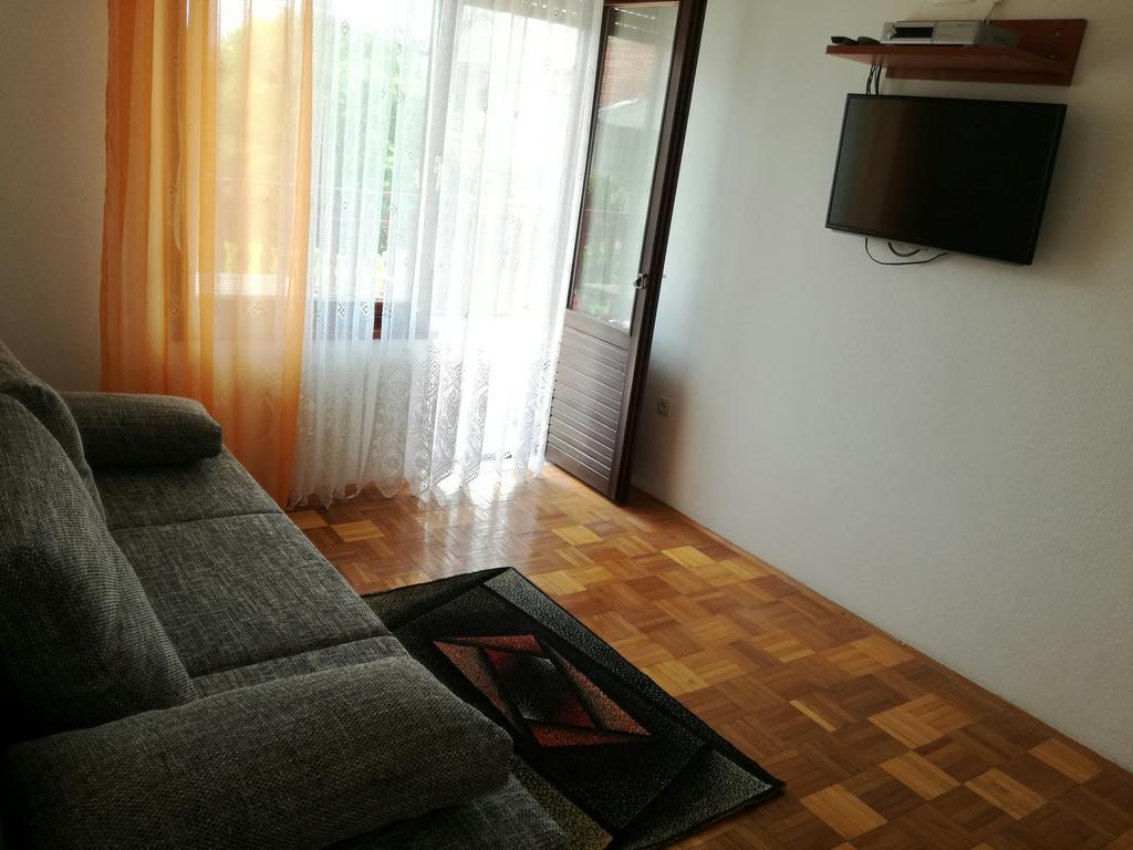 Apartment Marija Selce Exterior photo